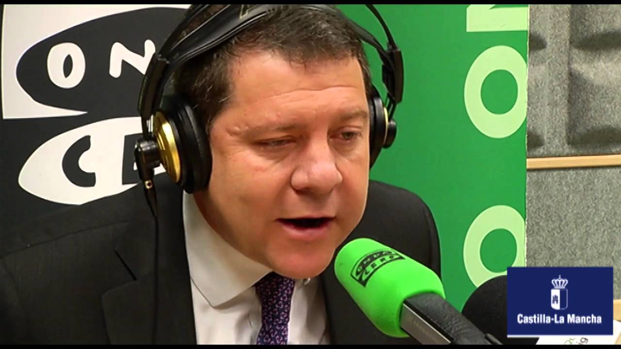 Entrevista a Emiliano García-Page en Onda Cero - YouTube