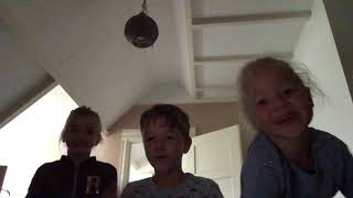 Stoeien Met Mijn Zusjes