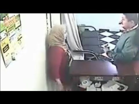 زنقها عشان ينجحهاا وهي خرجت مبسوطه