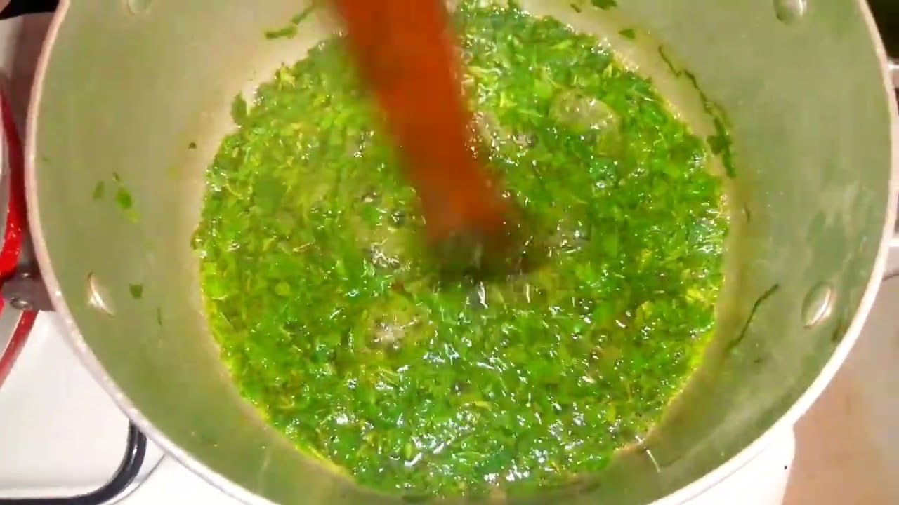 How To Cook Traditional Organic Vegetables |Mrenda (Jute mallow) Recipe 