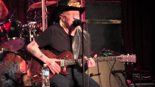 Video thumbnail of "JOHNNY WINTER "Johnny B. Goode"  NYC"