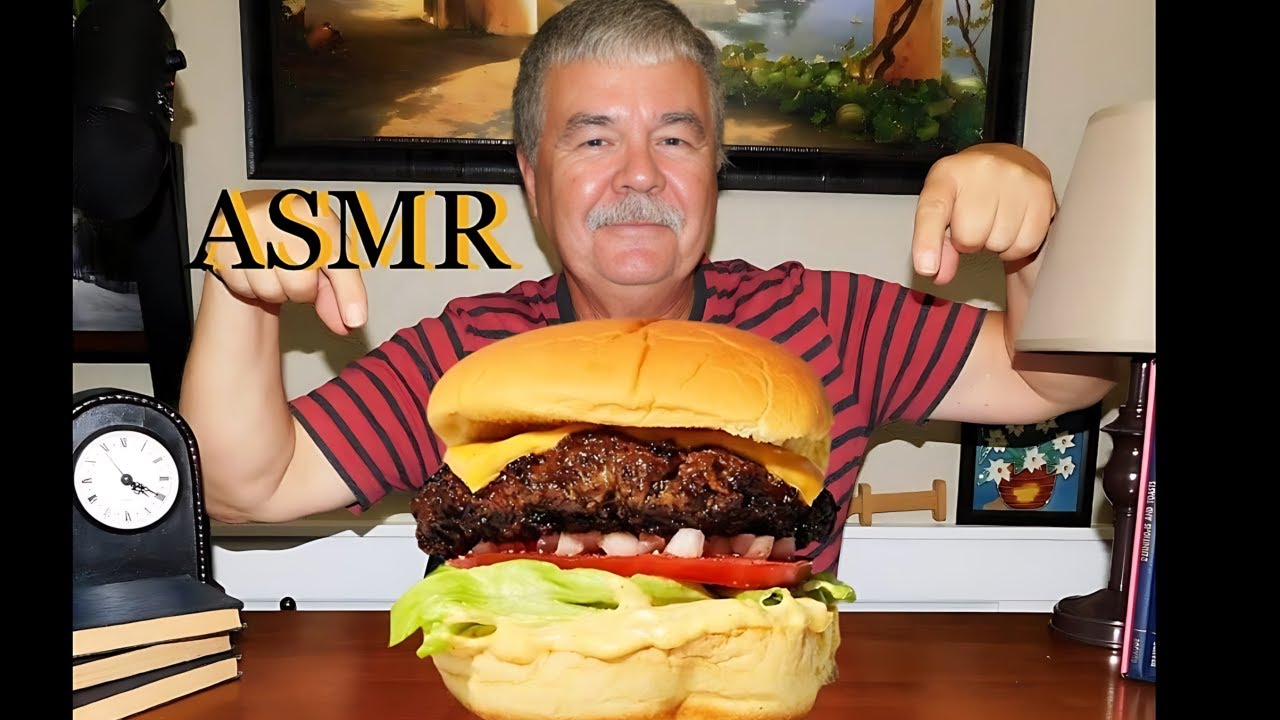 🍔ASMR EATING A BISON BURGER FOR THE VERY FIRST TIME ON YOUTUBE 🍔