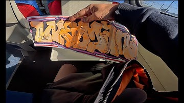 Single player : Graffiti tagging and stickers