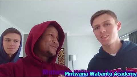 The current in a wire varies with time according to the equation I(t)=6.00 A +(4.80 A/s) t,. ...