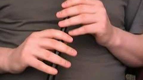 Bagpipe Teacher Lesson 1 - Introducing grace notes