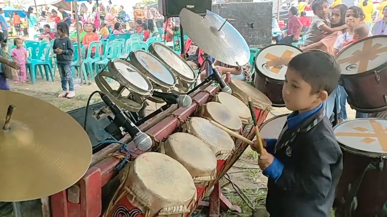 Ryan Manurung si Pargondang cilik menarik perhatian orang banyak