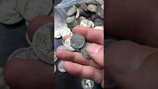 アメリカ5¢コインを使ってコンチョボタンを作ります。