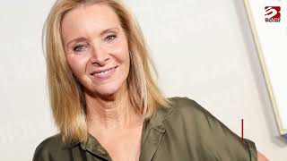 Lisa Kudrow missed out on sitcom roles because she was not gorgeous enough