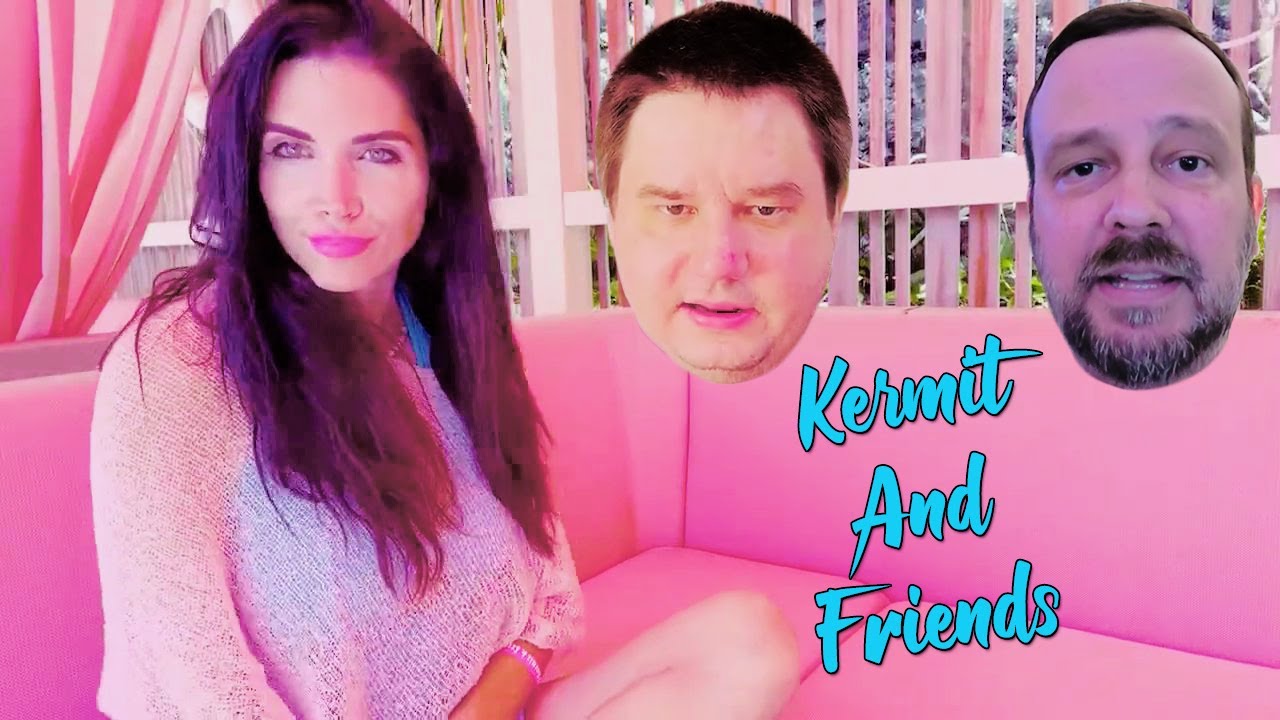 Elisa Jordana Experiences The WORST Kermit And Friends Meeting Of ALL elisa-jordana-experiences-the-worst-kermit-and-friends-meeting-of-all