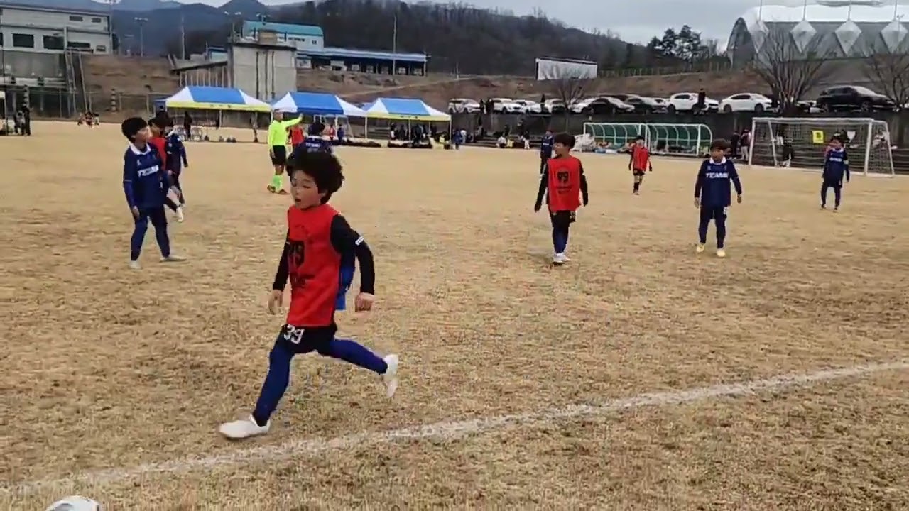 ●2026.3.1 영월드별빛 전국유소년 축구대회 ●    양산 YFC vs  팀식스( 4학년 예선2경기 )                    3:1승(전반)            