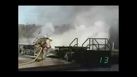 F-500 EA Fighting a Three-Dimensional Flowing Gasoline Fire