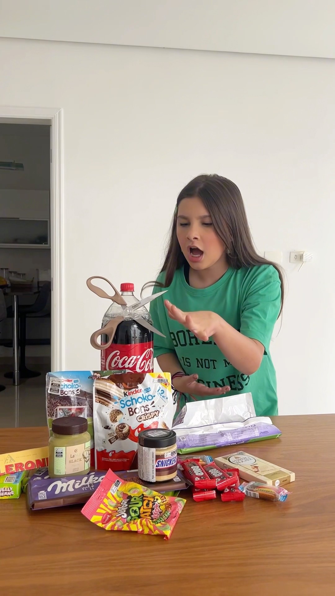 QUANDO VOCÊ JOGA PEDRA, PAPEL E TESOURA
