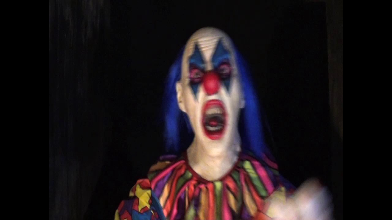 CS622 CLOWN SLINGER PoisonProps.com