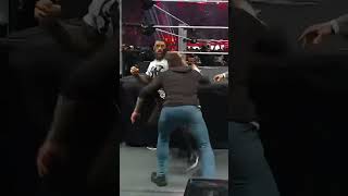 Roman Reigns fight 😨😨#WWE #WWEShorts #Wrestling #WWEUniverse #RingAction #SmackDown #RAW #Wrestling#