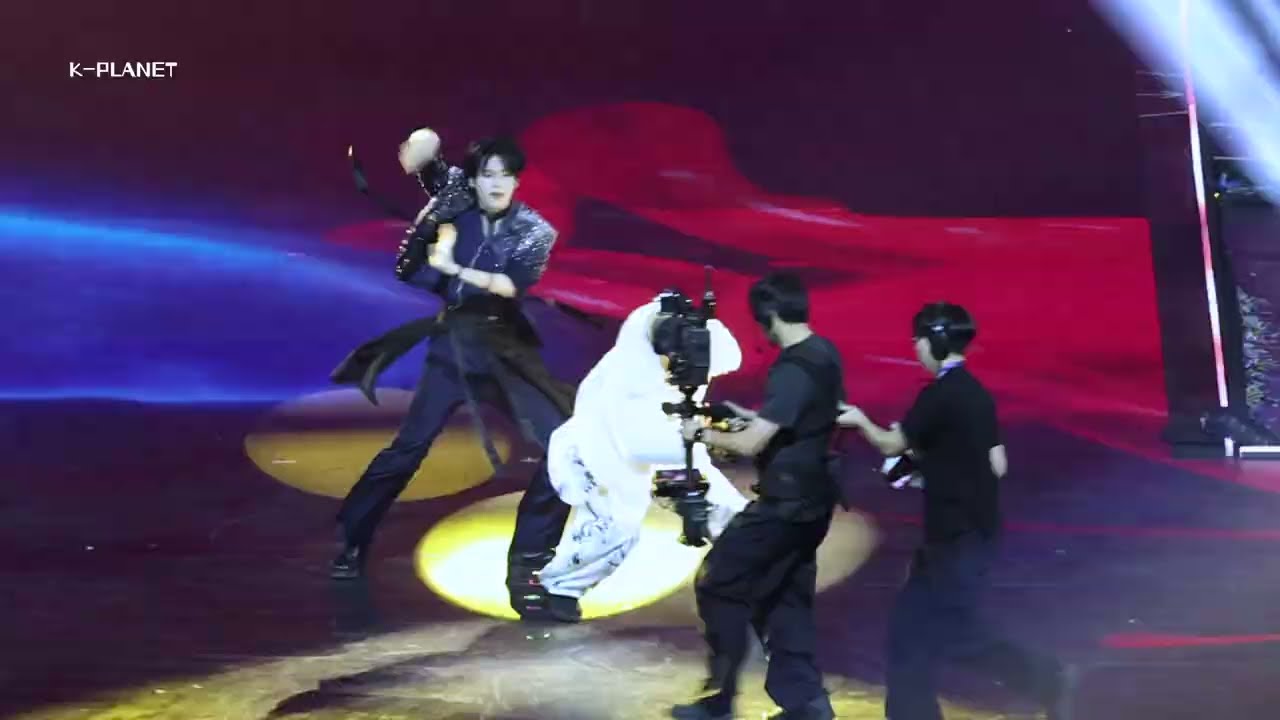 【2025 MAMA】KYOKA (쿄카) X SUNG HAN BIN (성한빈) 'BAD BOY' 4K Fancam 직캠 251129