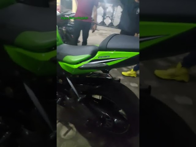 zx6r class=