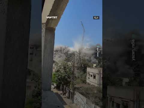 لحظة قصف الاحتلال برجا سكنيا ضخما