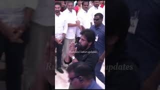 Pawan Kalyan with public #pawankalyan #trending #powerstar #pawan