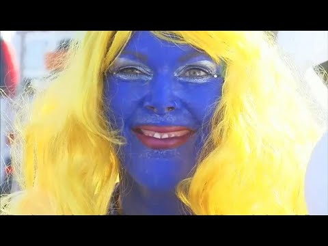 Smurf fans sets new world record