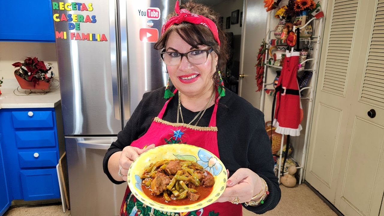 COSTILLITAS DE PUERCO CON NOPALES Y CHILE COLORADO YouTube