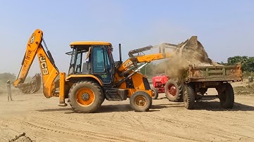 Jcb 3dx Machine Loading Red Mud In Old Mahindra 475 DI Tractor | Tractor Stuck In Mud / Jcb Video
