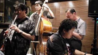 Video thumbnail of "The World Is Waiting For The Sunrise - New Orleans Stompers"