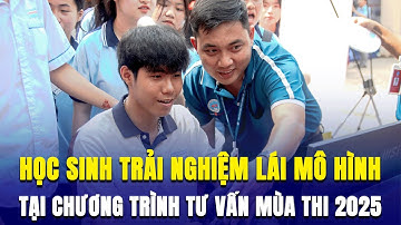 Học sinh trải nghiệm lái mô hình ô tô, điều khiển robot tại chương trình Tư vấn mùa thi 2025