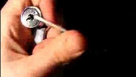 Window/Trophy/Display Case Lock picked