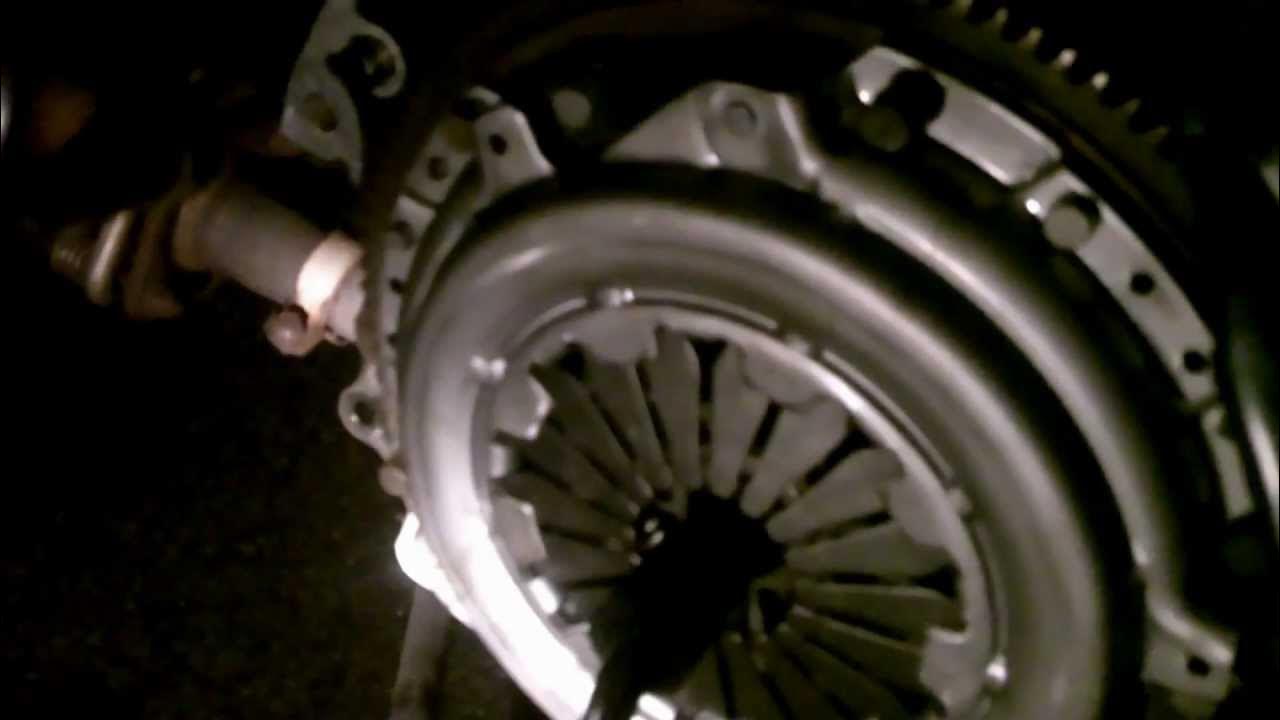 How to Change Clutch Honda Civic 96-00 (Full) - YouTube