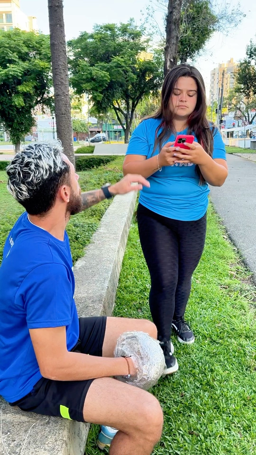 Ninguém quer brincar comigo ?