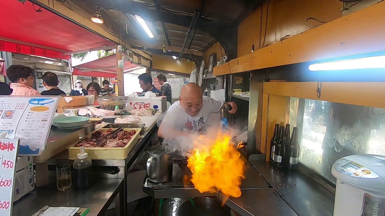 Izakaya Toyo  Flamethrower street food chef  OSAKA