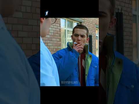 Марат одолжил халат у врача �� Сериал Слово пацана #словопацана #врек #хочуврек #хочувтр