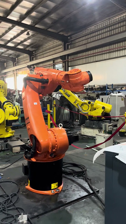 KUKA medium payload robot. KR30-3 KRC4  #robotics #robotarm #industrialrobot #manipulator