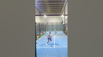 Smash return in singles Padel! 1v1 padel is actually very fun! #padel #padelsmash