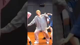 v also joins the trend 😳😲😲 #bts #v #viral #muqabla #shorts