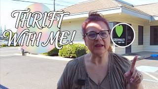 I'm Exploring Fresno's Smallest Thrift Store for AMAZING Home Decor Finds?