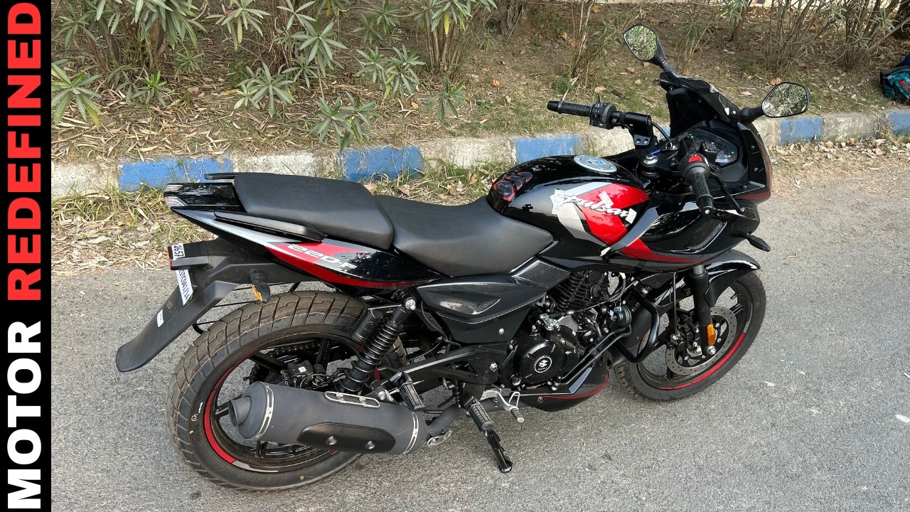 Finally 2025 Bajaj Pulsar 220F New Model Ride Review | 220CC In 160CC Price??