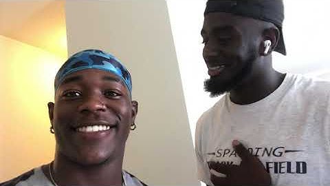 MOVE IN DAY AT THE UNIVERSITY OF MEMPHIS (PART 1 )