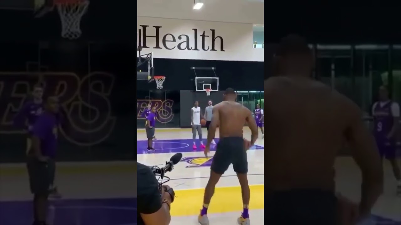 LEBRON JAMES HILARIOUS DANCE AT LAKERS BASKETBALL PRACTICE! 
