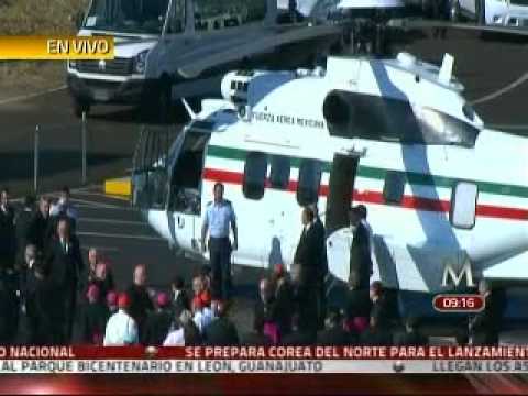 Llega Benedicto XVI en helicptero al Parque Bicent...