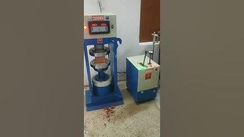 BRICKS COMPRESSIVE TEST IN LAB