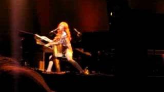 Tori Amos, Dranouter 2008 - Suede