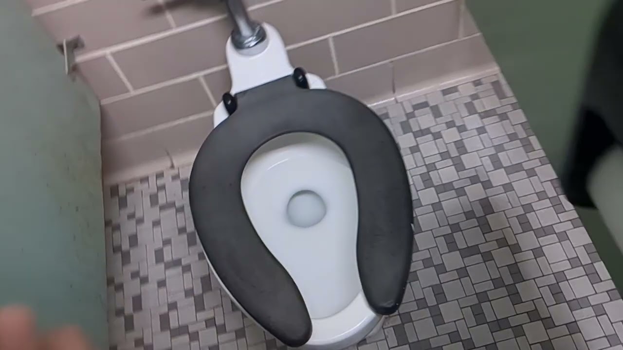 Rowand Johnson Hall at UA Men's Restroom in Tuscaloosa, AL | 10 YEARS ON YOUTUBE SPECIAL!!!