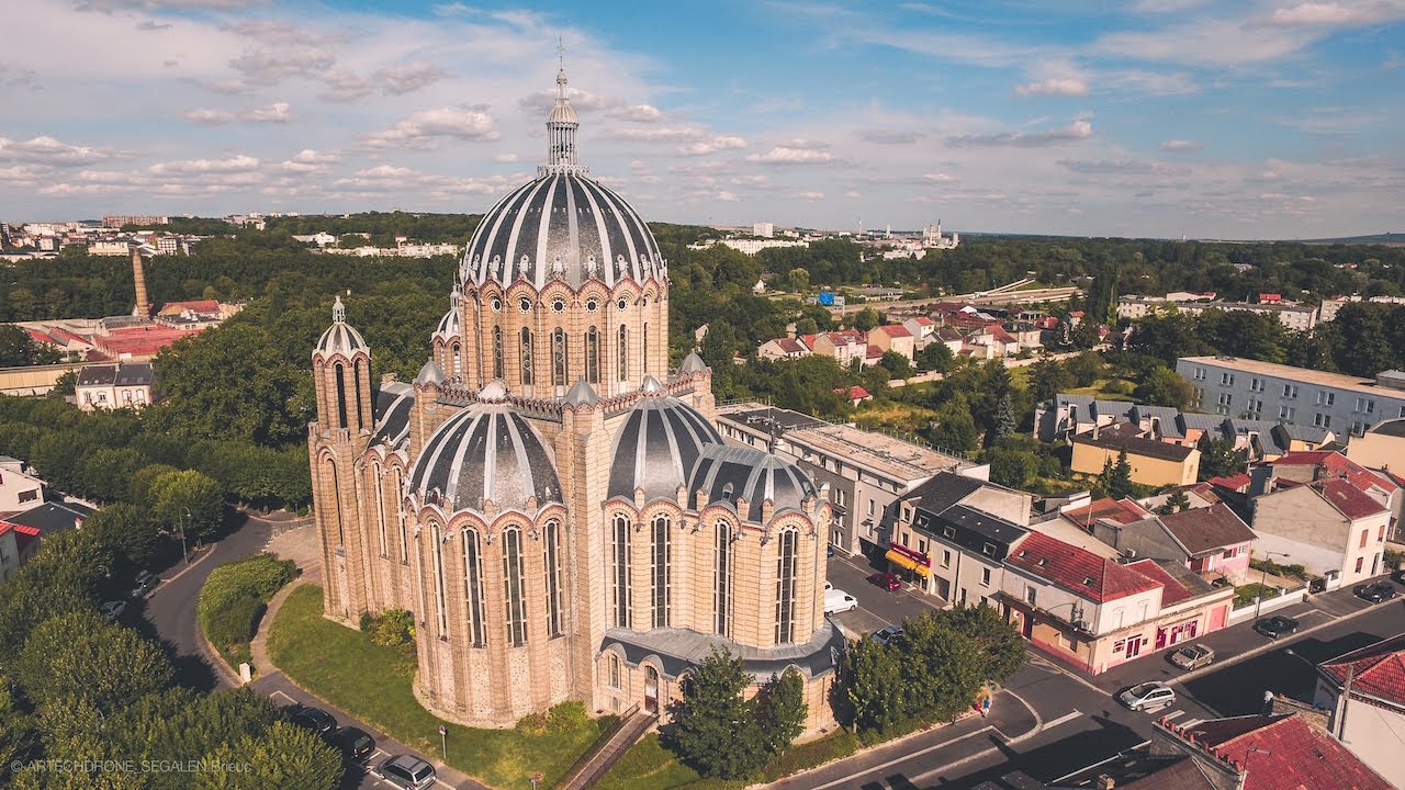 Basilique Sainte-Clotilde Qué ver en REIMS Francia