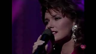 SHANIA TWAIN - 'STILL UNDER THE WEATHER' - Early TV appearance! by Backstage Vegas TV 489 views 1 year ago 3 minutes, 26 seconds