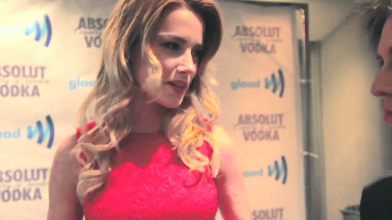 Amber Heard is Gay! Autostraddle does the GLAAD 25th Anniversary Blue Carpet