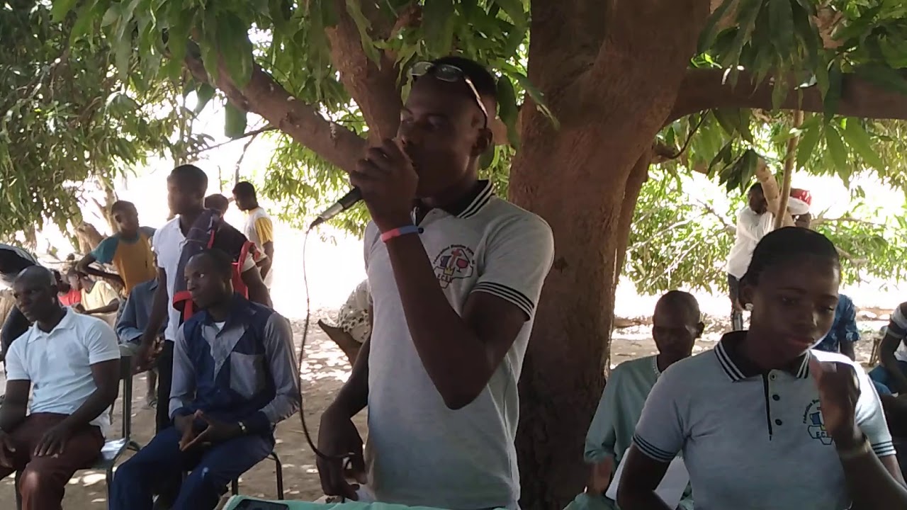 Mariage à Dobwo, chorale de Onilo