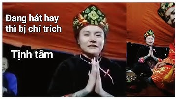 Cực hay, các thầy đang hát then thì bị chỉ trích. Lễ chuộc hồn giải hạn