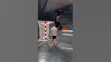 How Handball Viralvideo Sportsball Love Explore Shorts Jaan Player Ground Play Life 