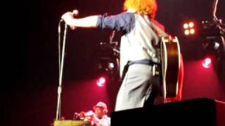 Video thumbnail of "Simply Red BXL 4 july 2009 Oh What a girl"